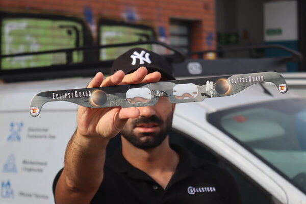 Gafas de Eclipse Solar EclipseGuard — La Luna