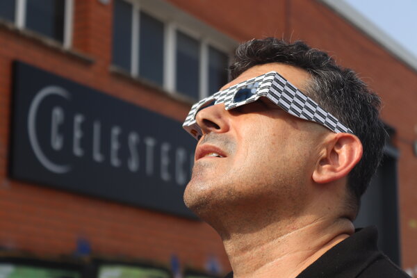 Gafas de Eclipse Solar — Damero Celestech