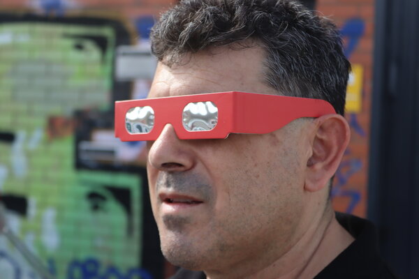 Gafas para eclipses solares - 5 colores surtidos