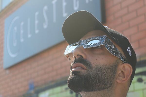 Gafas de Eclipse Solar — Cúmulo de Hércules — Diseño Estrellado