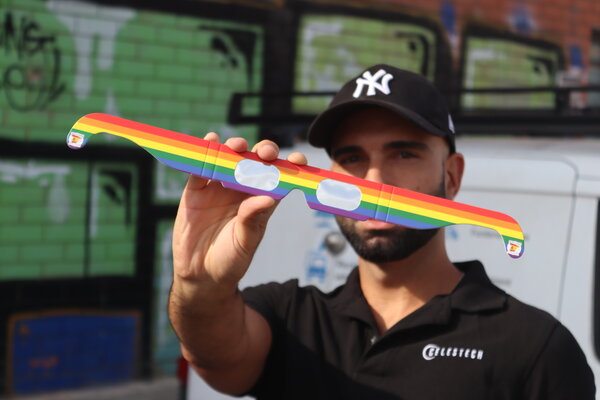 Gafas de Eclipse Solar — Arcoíris del Orgullo